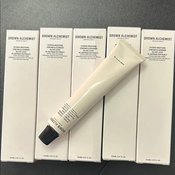 Grown Alchemist Hydra-Restore Cream Cleanser - 20 ml set of 5 - Picture 2 of 3